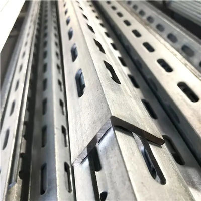 Extrudierte galvanisierte Winkelkanalstahl Unistrut Korrosionsbeständigkeit