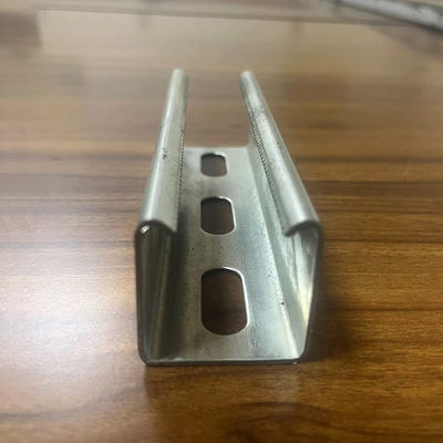 Gewerbliche ASTM Stahlrahmen galvanisierter Stützkanal Abschnitt C 100 mm